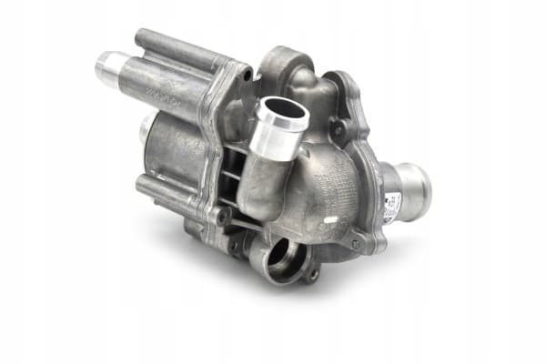 Bomba de agua adicional Audi OE 057 121 011 R nuevo 4
