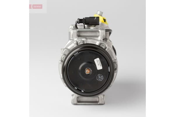 Compresor de aire acondicionado Denso DCP32063 usado 6