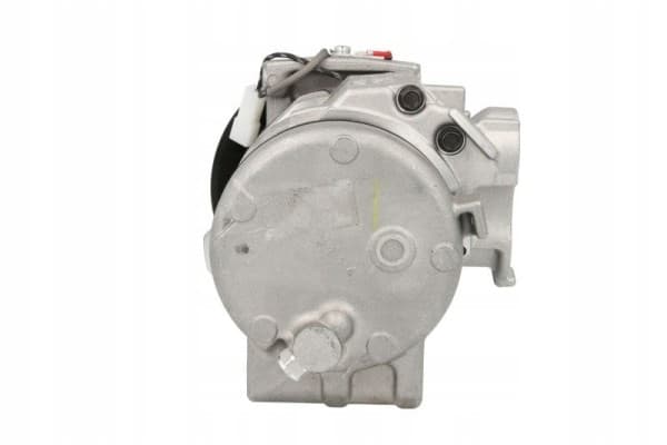 Compresor de aire acondicionado Denso DCP17186 usado 9