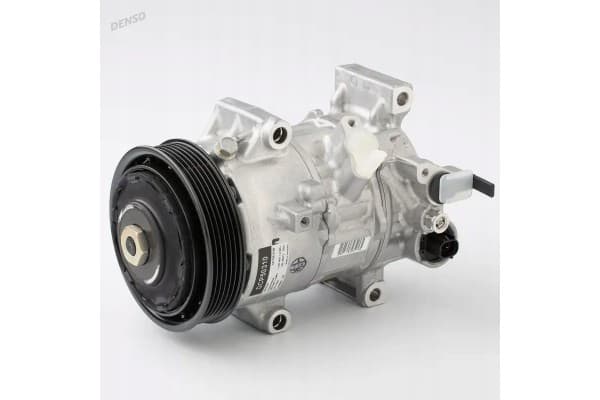 Compresor de aire acondicionado Denso DCP50310 usado 2