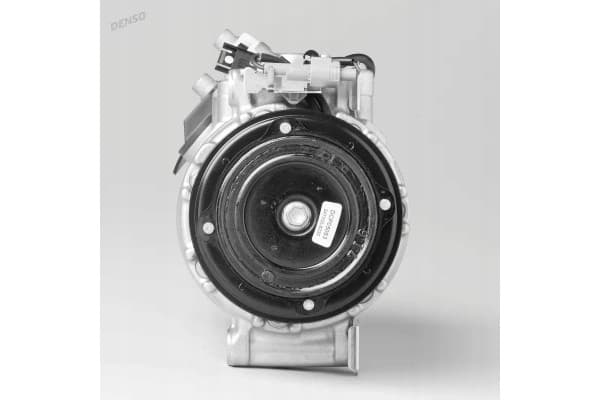 Compresor de aire acondicionado Denso DCP05083 usado 4