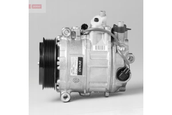 Compresor de aire acondicionado Denso DCP17135 usado 2