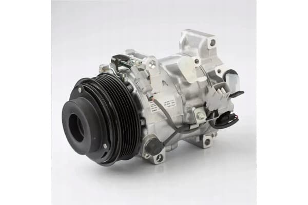Compresor de aire acondicionado Denso DCP51002 usado