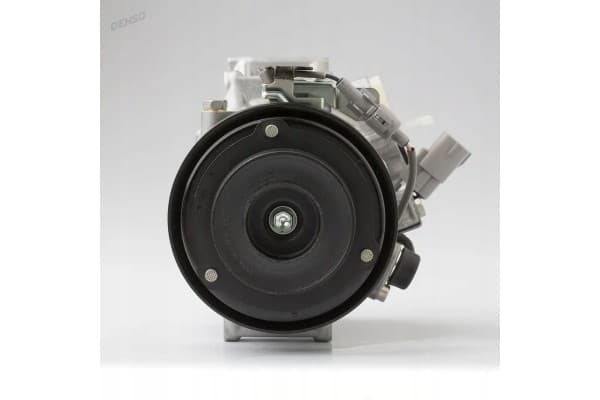 Compresor de aire acondicionado Denso DCP51002 usado 4