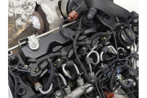 Motor Deu Deua Audi A4 B9 A5 2.0 TDI 150CV usado 6