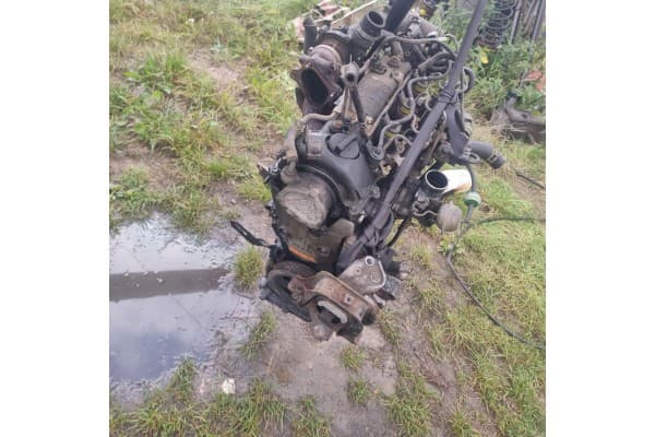 Motor Completo Toyota Yaris 1.4 D4D 2003 usado 4