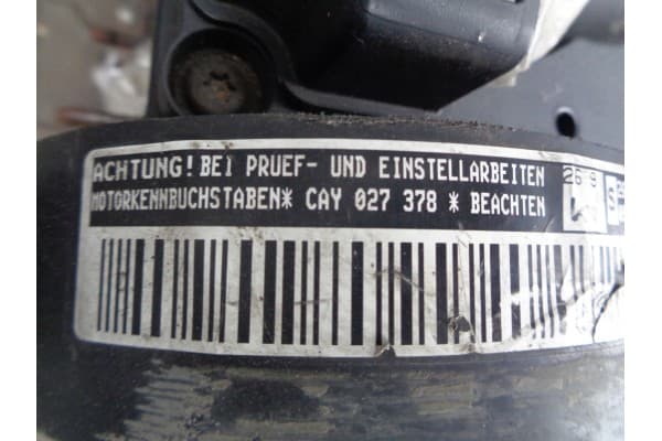 Motor VW Skoda 1.6 TDI Cay sin termostato usado 3