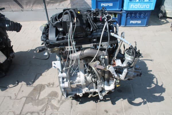 Motor Completo BMW 1.5 B38A15A usado 4