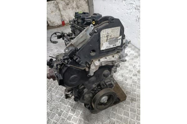 Motor Peugeot 208 1.6 e-HDi 13 R 9670451280 usado 3