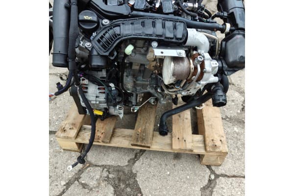 Motor 1.2 Thp Peugeot 2008 II HN05 30,000 km usado 2