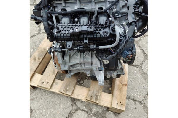 Motor 1.2 Thp Peugeot 2008 II HN05 30,000 km usado 4