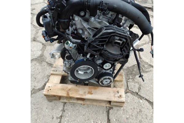 Motor 1.2 Thp Peugeot 2008 II HN05 30,000 km usado 5