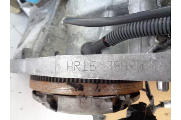 Motor 1.6 B HR16 para Nissan Juke I F15 usado 9