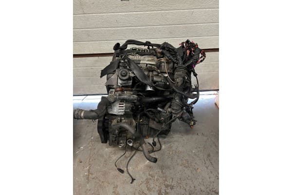 Motor Audi A4 B8 2.0 TDI Código Caga usado 5