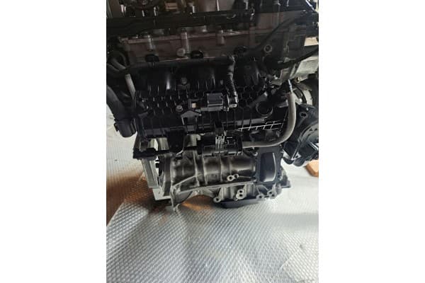 Motor 1.2 Thp HN05 con 900 kilómetros usado 5
