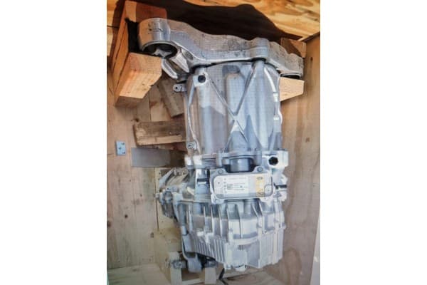 Motor Eléctrico Tesla X 1035000-01-J usado 4