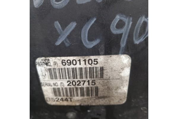 Motor Diésel Volvo XC90 D5244T 2.4 D usado 2