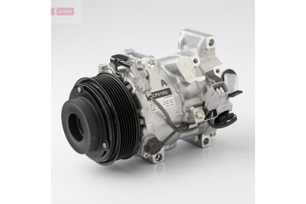 Compresor de aire acondicionado Denso DCP51002 usado 2