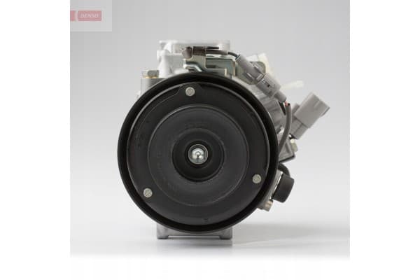 Compresor de aire acondicionado Denso DCP51002 usado 4