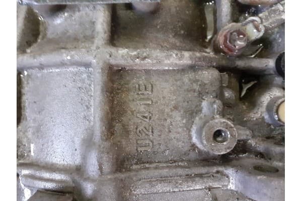 Caja de Cambios Toyota Camry 2.4 U241E usado 6