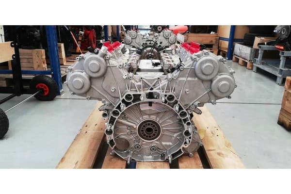 Motor Ferrari P488 Pista Shortblock 299065 usado 4