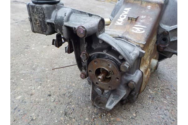 Caja de Cambios Mercedes Duck 2.4D 207D 307D usado 3
