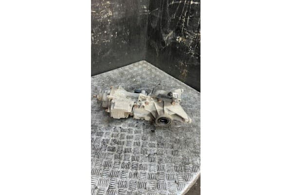 Diferencial trasero BMW X1 2017 869260202 usado 4