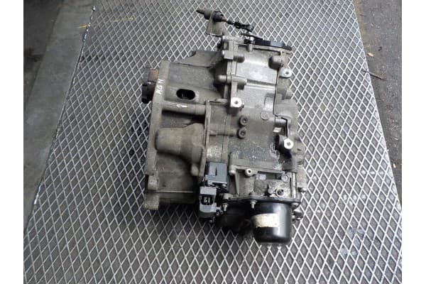 Caja de Cambios Volkswagen Golf VI 1.6 TDI Mgn usado 3
