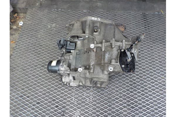 Caja de Cambios Volkswagen Golf VI 1.6 TDI Mgn usado 5