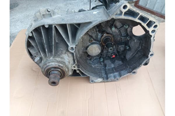 Caja de Cambios VW T5 1.9 TDI Gty 100 Eficiente usado 5
