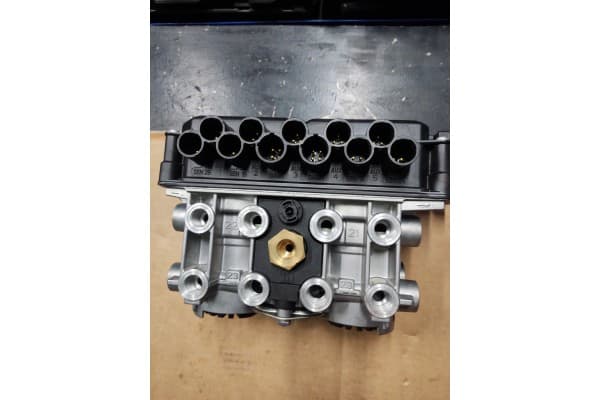 Válvula Modulator Haldex Ebs GEN3 823008001 usado 5
