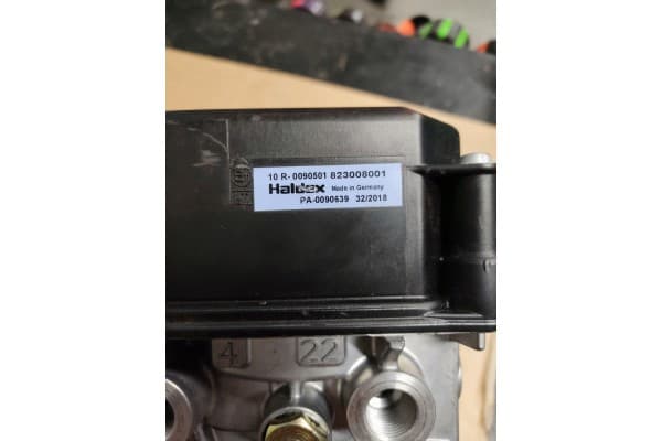Válvula Modulator Haldex Ebs GEN3 823008001 usado 7