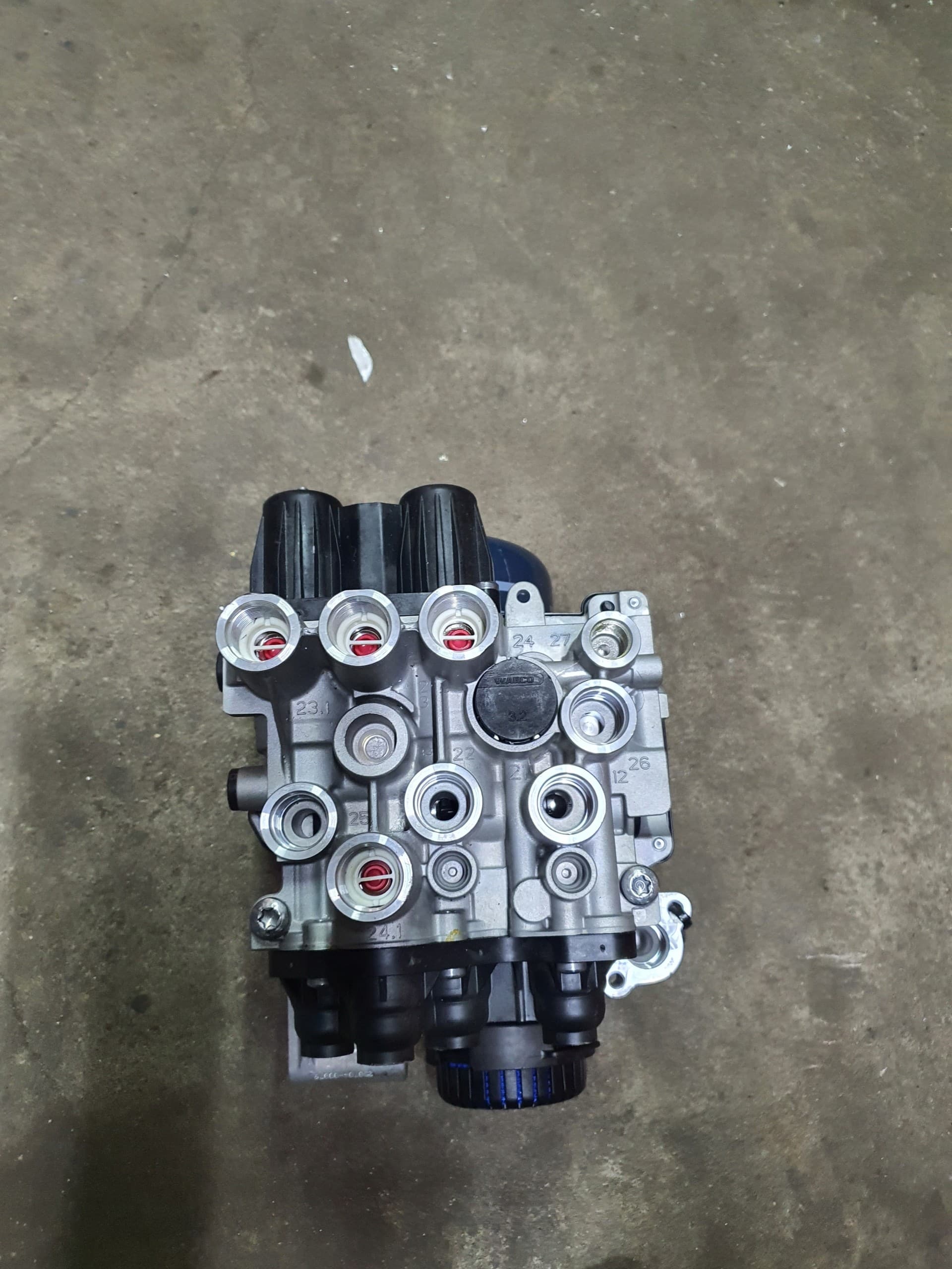 Válvula deshumidificadora Man Tgx Tgs TG3 81.52108-6038 nuevo 2