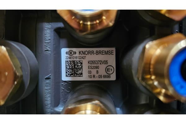 Válvula moduladora Knorr ES 2090 usado 2
