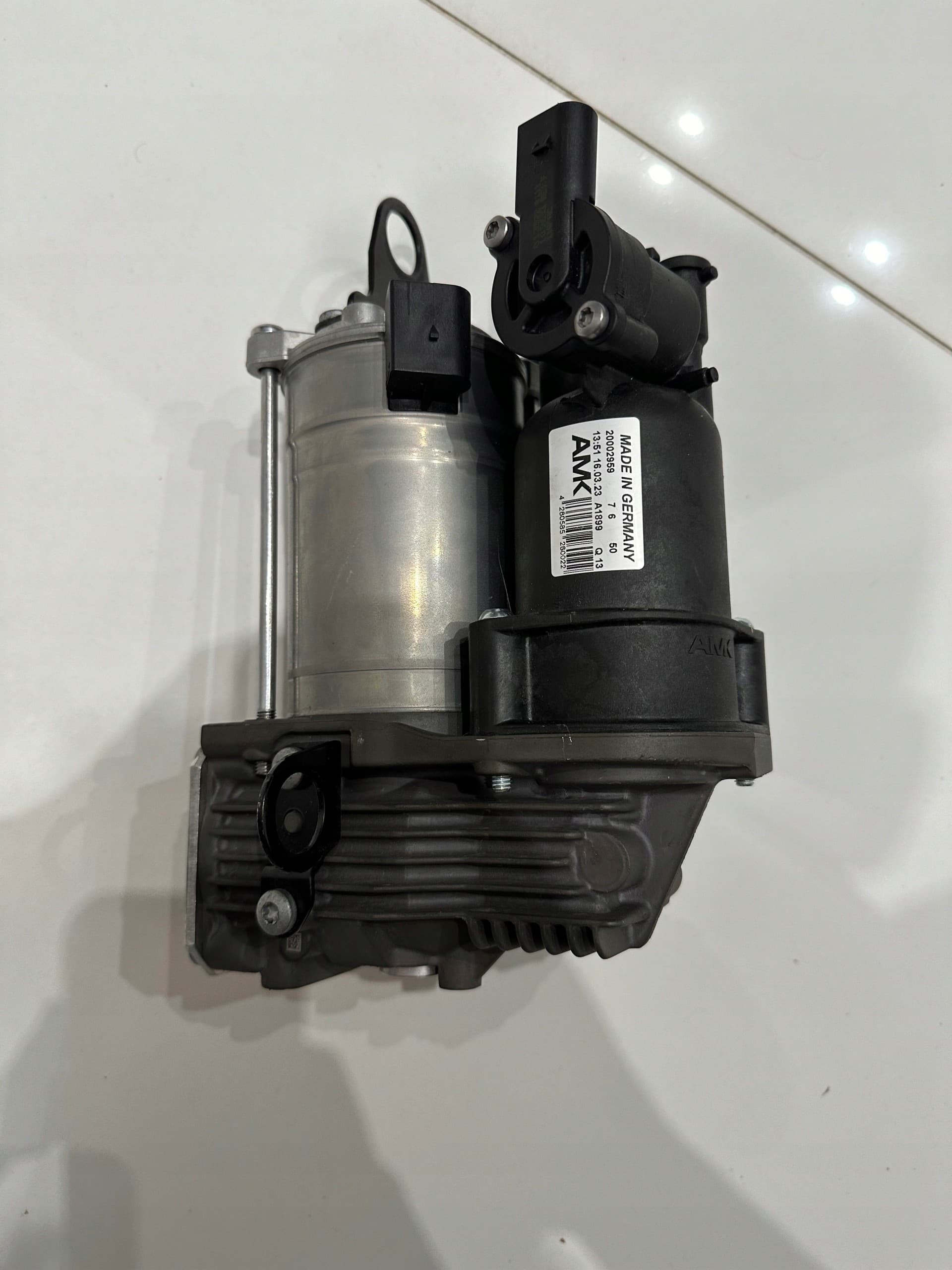 Compresor de suspensión Mercedes S W221 W216 A2213201704 nuevo