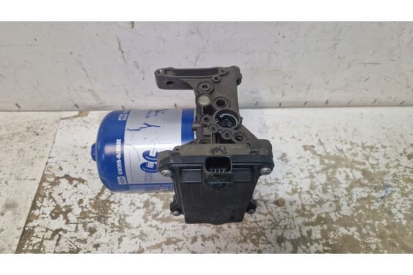 Deshumidificador Daf XF 106 K236772N50 usado 2