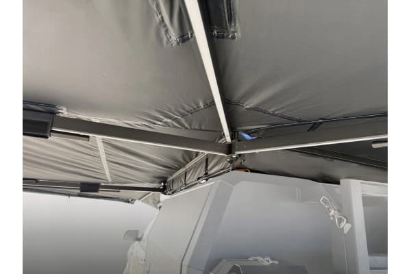 Toldo Foxwing HD270 para tienda de techo usado 9