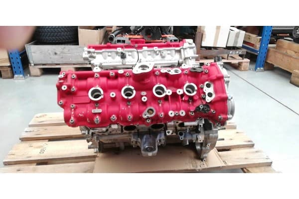 Motor Ferrari Tributo F8 Shortblock 299065 usado 4