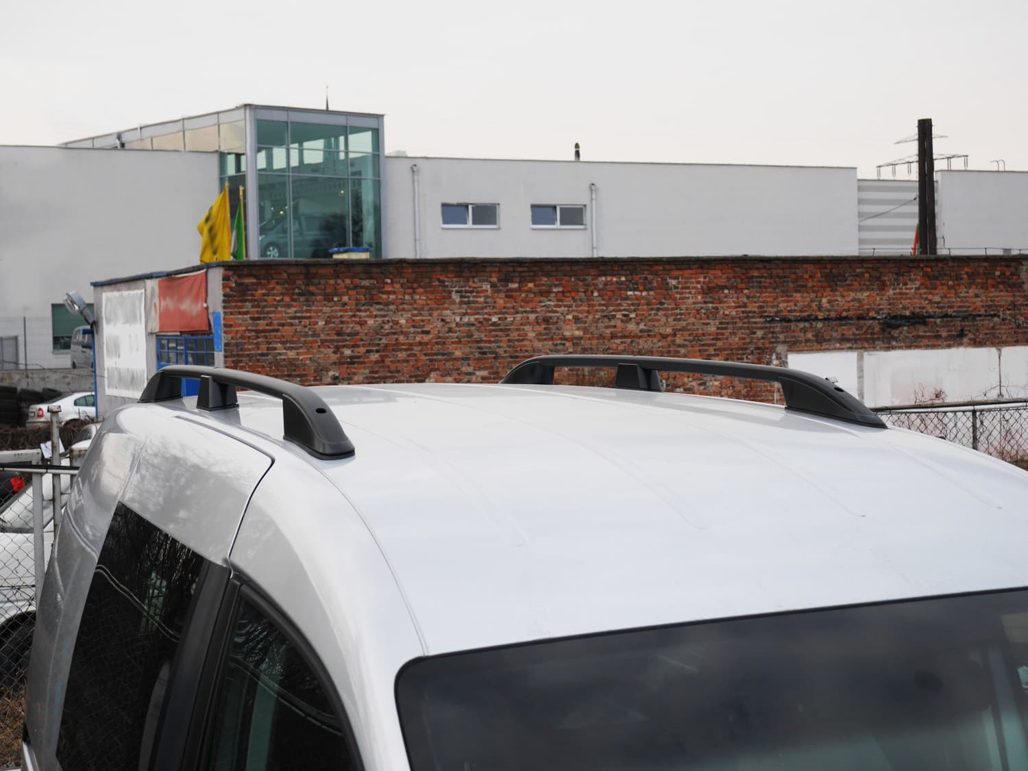 Barras de Techo Volkswagen Caddy corto 2003-2020 negras nuevo 2