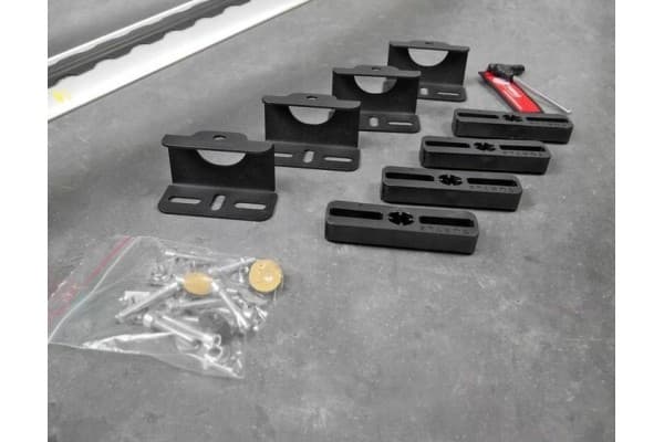 Baca base para techo Renault Trafic 2014 usado 3