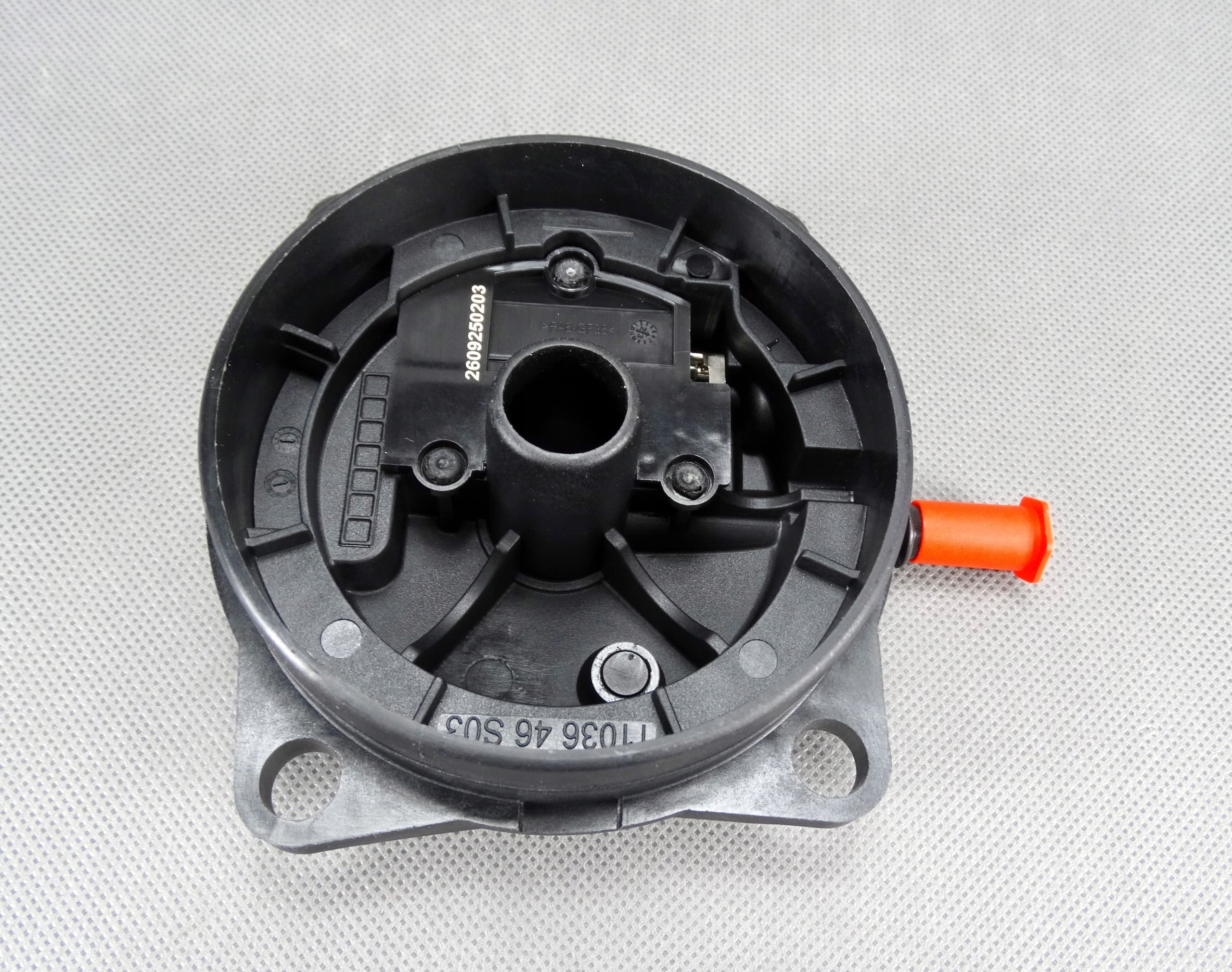 Tapa de filtro de combustible Ford OE 1910545 nuevo 6