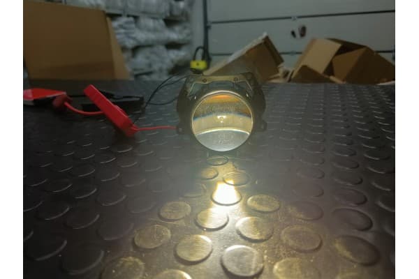 Lentes Bi-LED 2.5 mini H7 montaje G5 usado 3