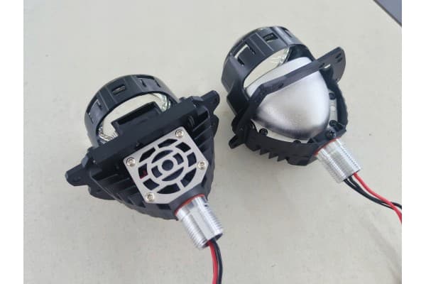 Lentes Bi-LED 2.5 mini H7 montaje G5 usado 5