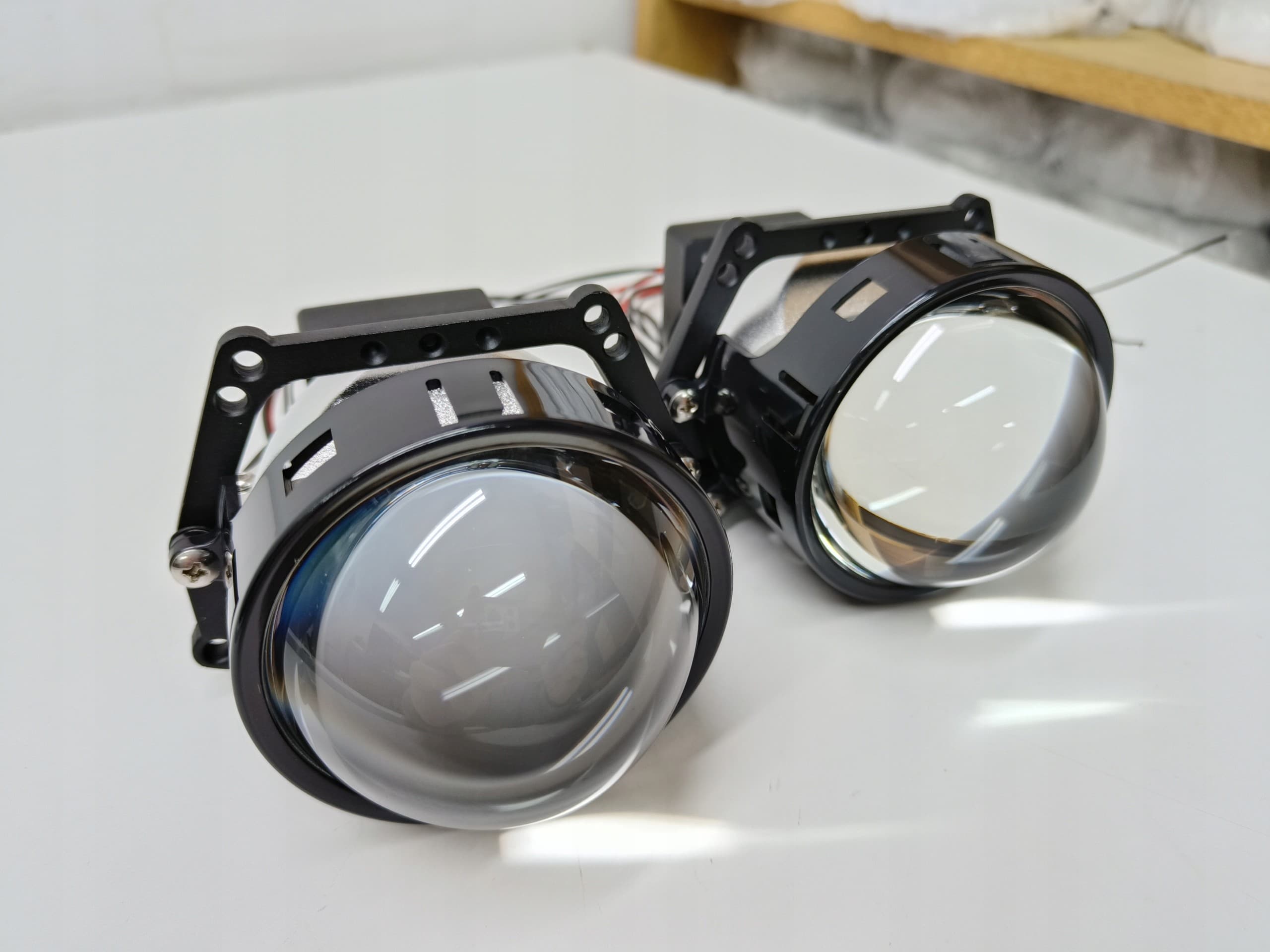 Lentes Bi-LED de 3 pulgadas para camión 24V nuevo