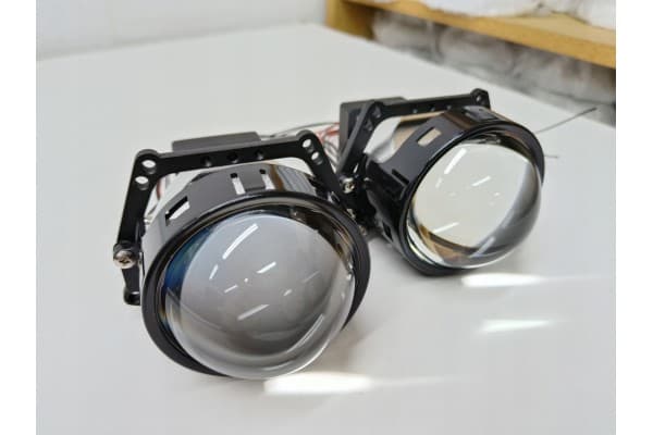 Lentes Bi-LED de 3 pulgadas para camión 24V usado