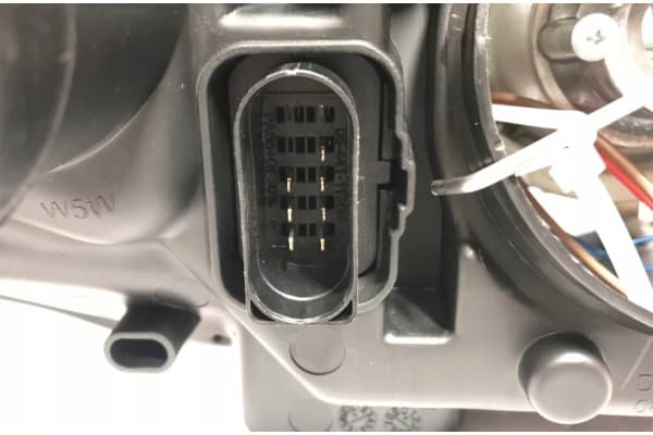 Faro Izquierdo Skoda Fabia II Roomster 06-15 nuevo 2