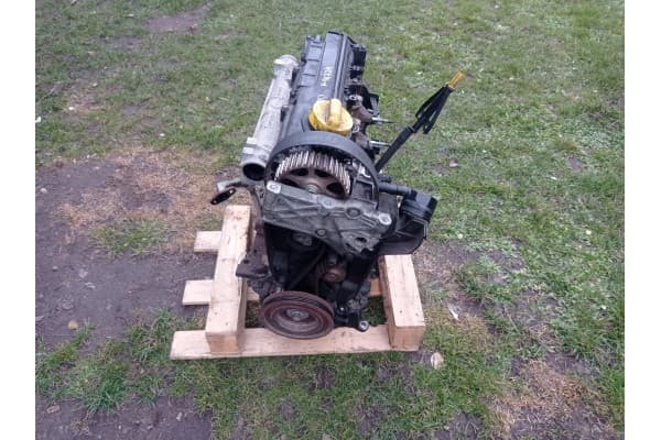 Motor Renault Megane II 1.5 DCI - Código K9K724 usado 3