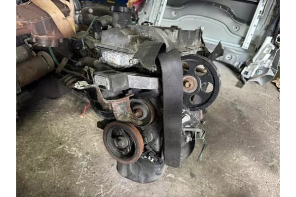 Motor Toyota Yaris 1.0 Gasolina 1SZ usado 5
