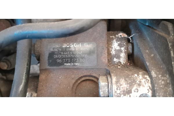 Motor Peugeot 307 1.4 HDI 10FD59 Bosch usado 3