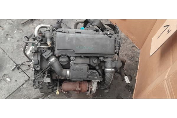 Motor Peugeot 307 1.4 HDI 10FD59 Bosch usado 5